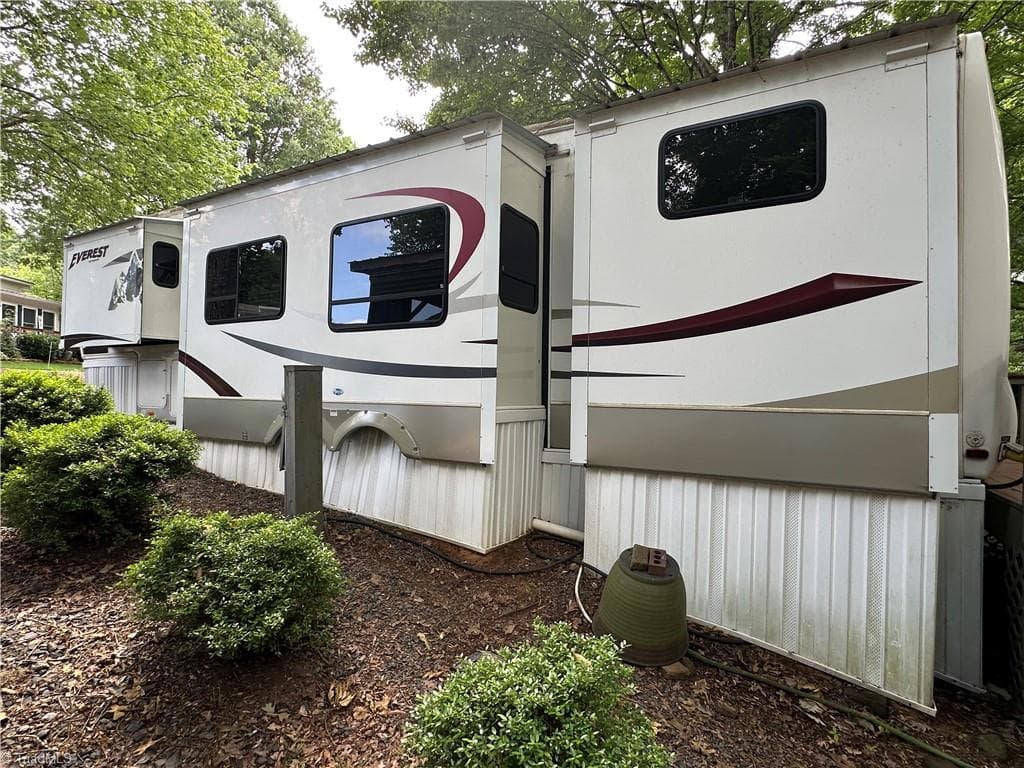 Manufactured Home at 114 Oak Street, New London NC 28127, photo 28 of 50