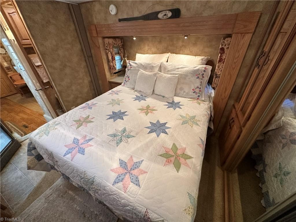Manufactured Home at 114 Oak Street, New London NC 28127, photo 15 of 50
