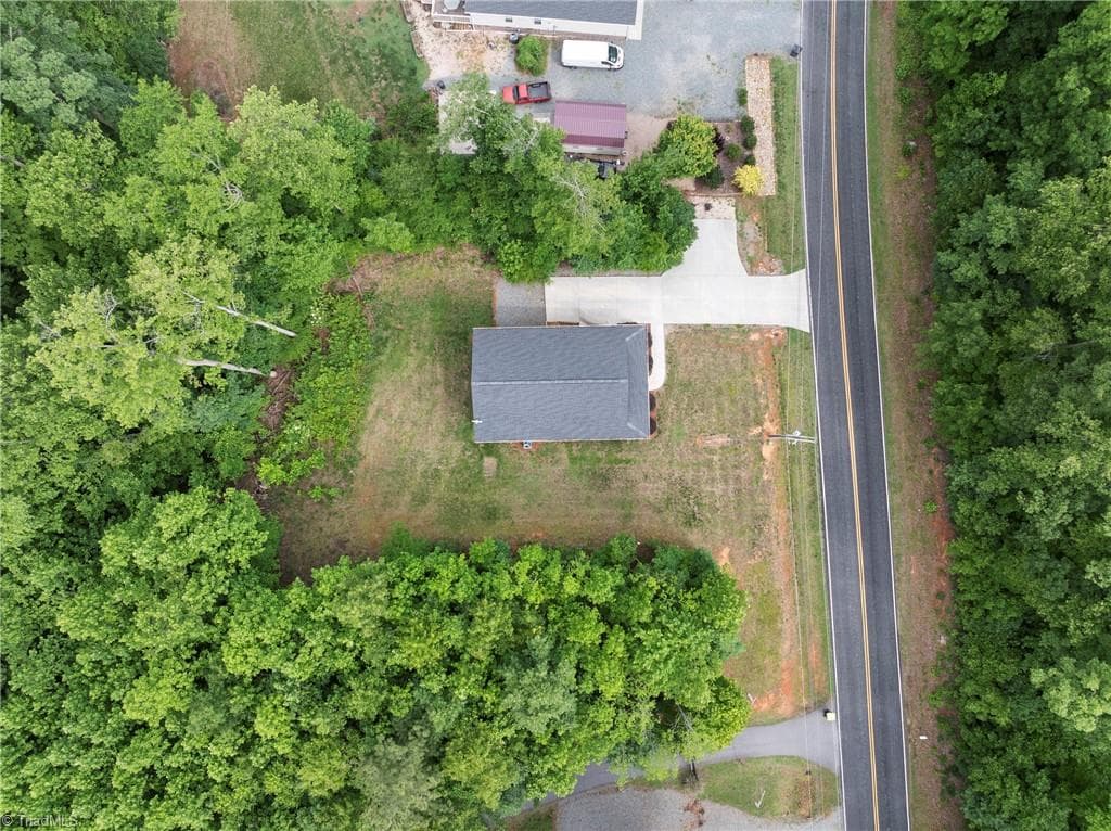 Stick/Site Built at 247 Lake Drive 9, Lexington NC 27292, Lexington, photo 24 of 29
