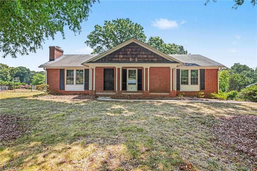 671 Dover Drive, Winston-Salem NC 27104