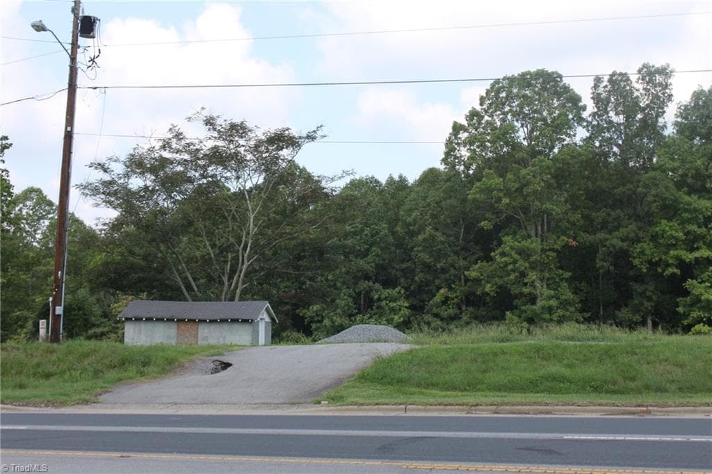 Remarks at 333 CC Camp Road, Elkin NC 28621, Elkin, photo 11 of 12