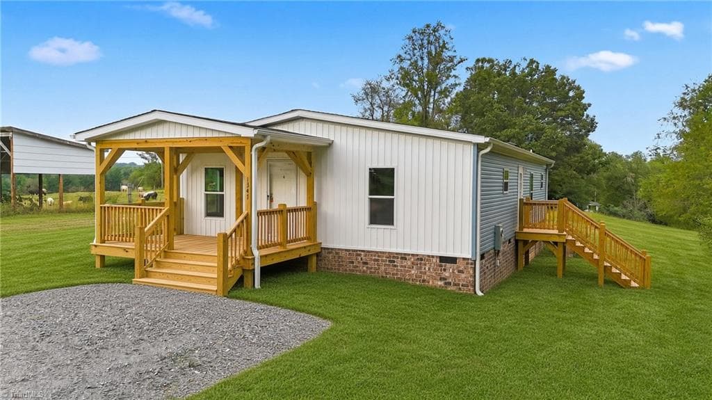 Manufactured Home at 1347 LITTLE ELKIN Church Road, Ronda NC 28670, photo 5 of 38