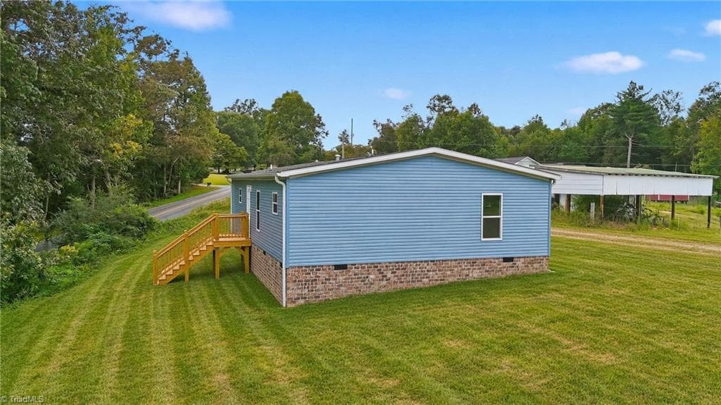 Manufactured Home at 1347 LITTLE ELKIN Church Road, Ronda NC 28670, photo 4 of 38