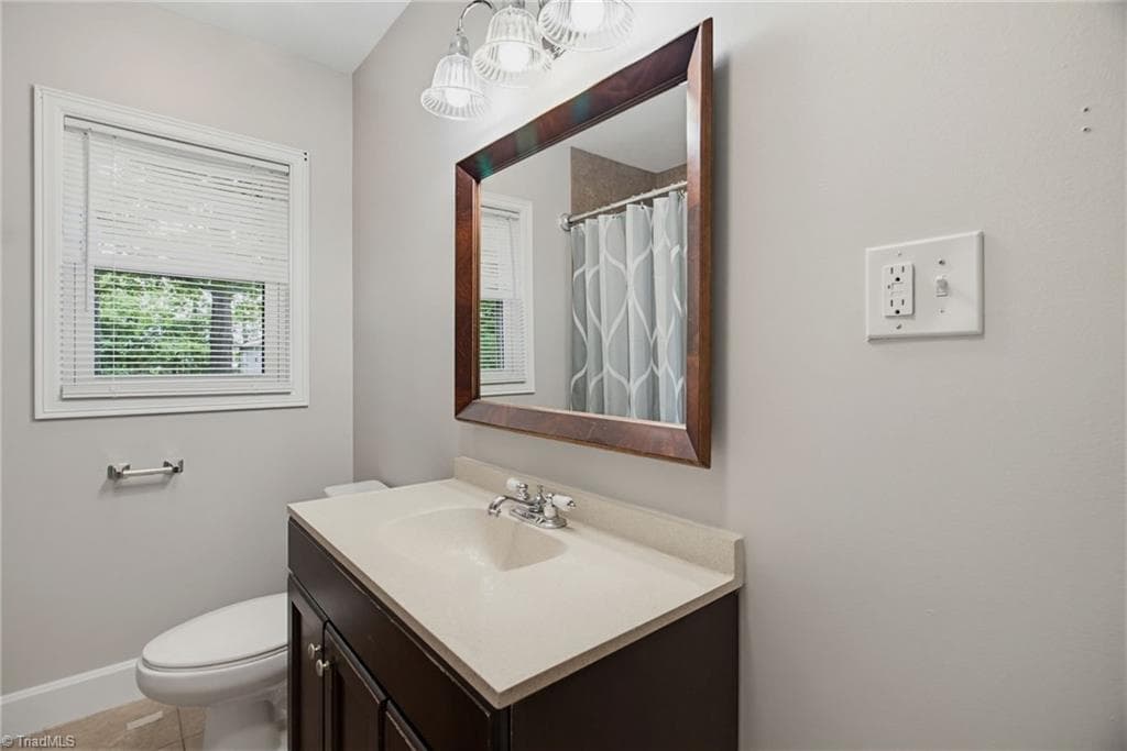 Stick/Site Built at 319 Dogwood Circle, High Point NC 27260, photo 21 of 30