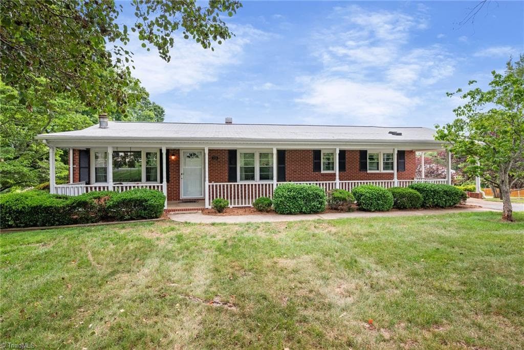 243 Farmingdale Avenue, Winston-Salem NC 27107