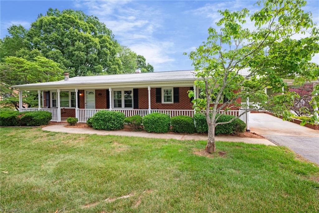 Stick/Site Built at 243 Farmingdale Avenue, Winston-Salem NC 27107, Winston-Salem, photo 37 of 49