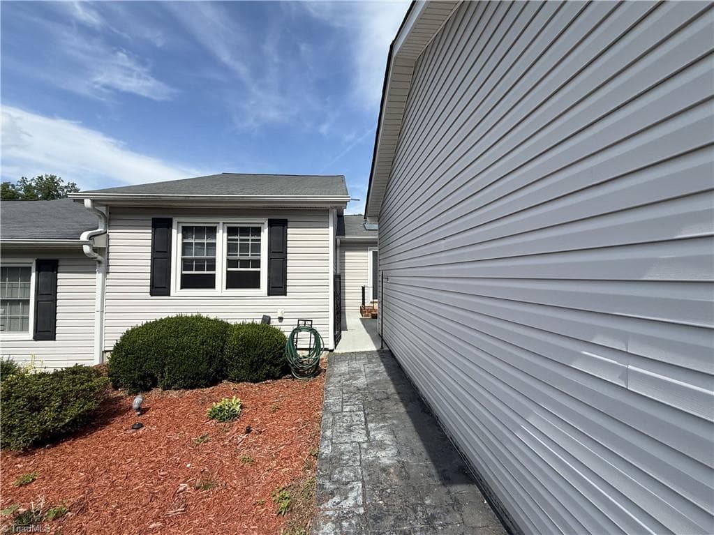 Stick/Site Built at 511 Westpark Circle, Winston-Salem NC 27103, photo 11 of 50