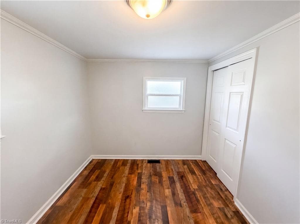 Stick/Site Built at 305 Woodbury Street, High Point NC 27260, photo 14 of 18