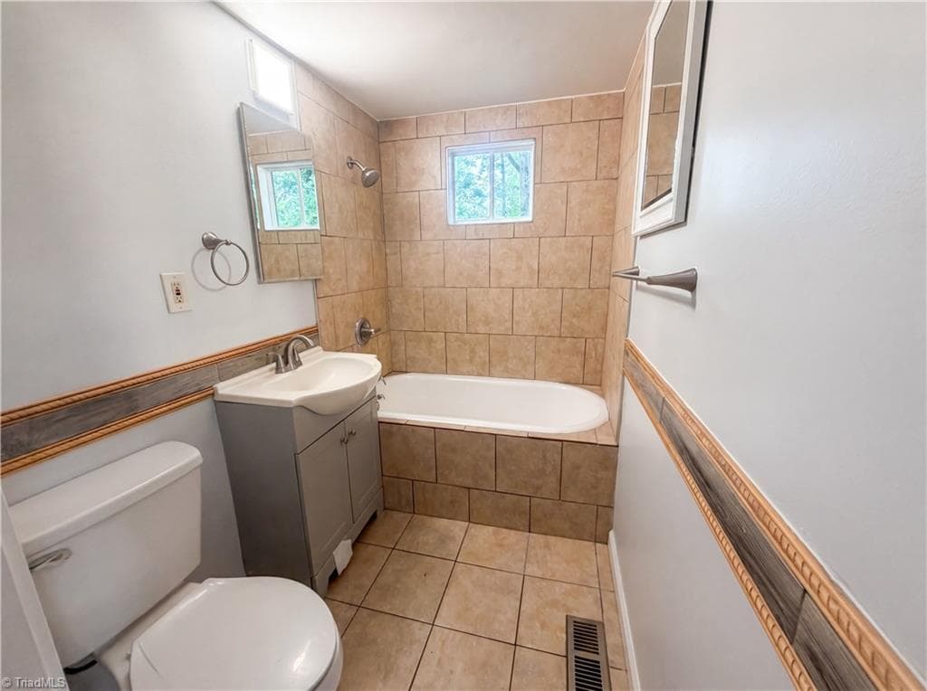 Stick/Site Built at 305 Woodbury Street, High Point NC 27260, photo 11 of 18