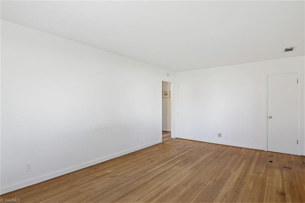 Stick/Site Built at 1132 Glennview Drive, Kernersville NC 27284, photo 6 of 33