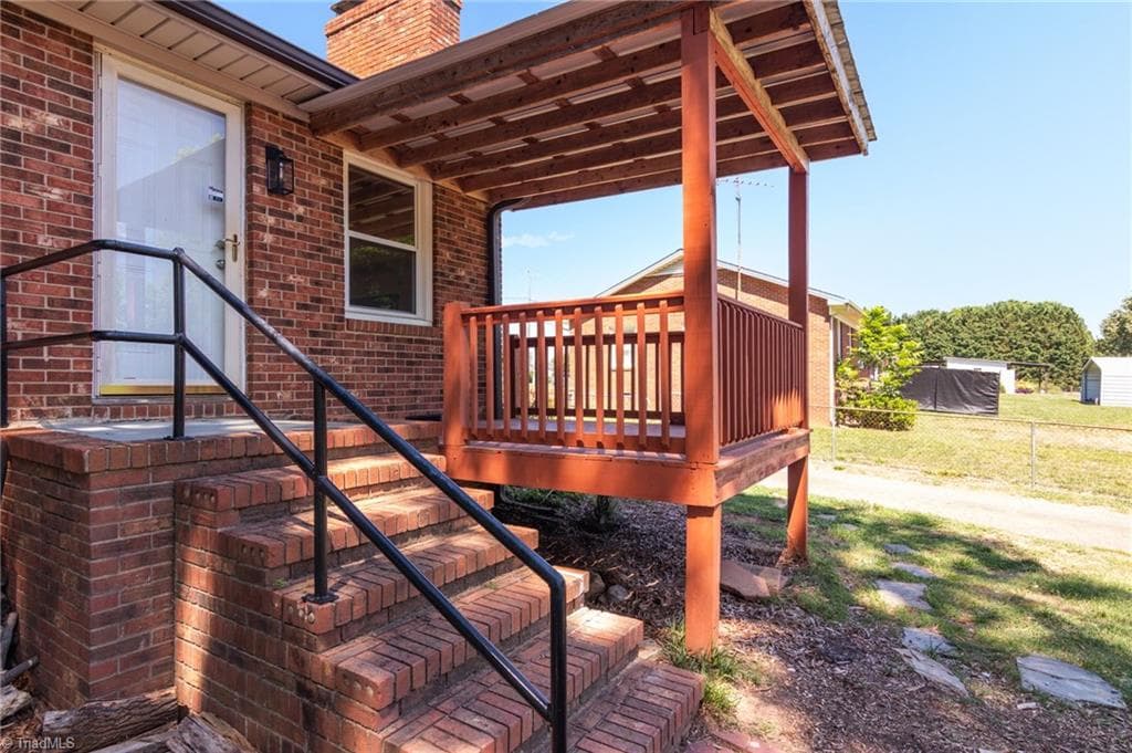 Stick/Site Built at 1132 Glennview Drive, Kernersville NC 27284, photo 24 of 33