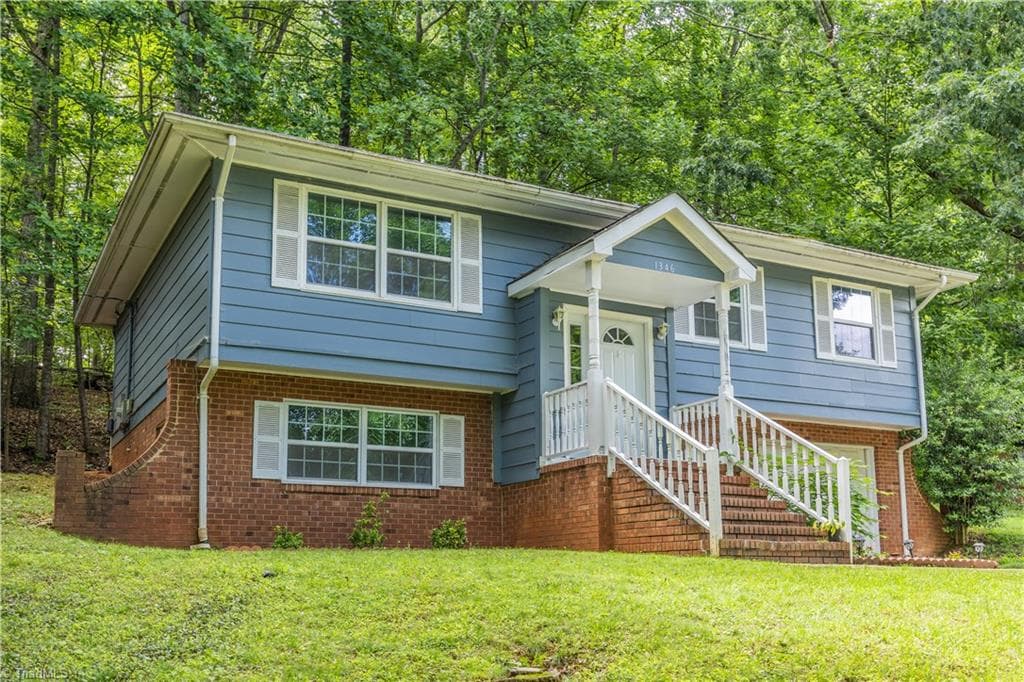Stick/Site Built at 1346 Harvest Circle, Asheboro NC 27203, photo 2 of 36