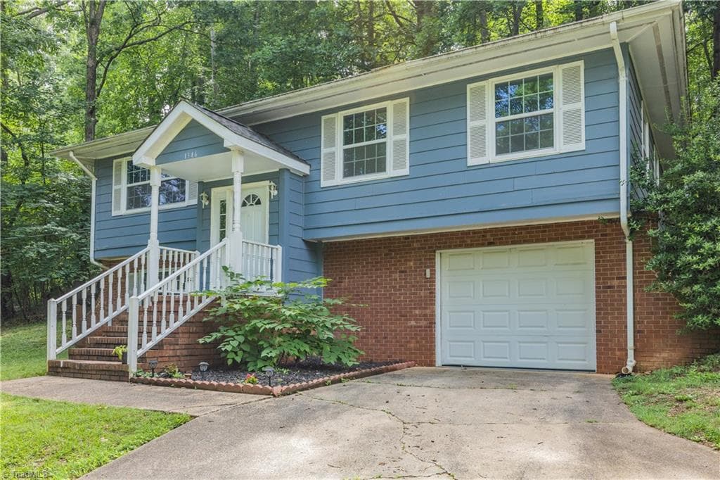 Stick/Site Built at 1346 Harvest Circle, Asheboro NC 27203, photo 4 of 36