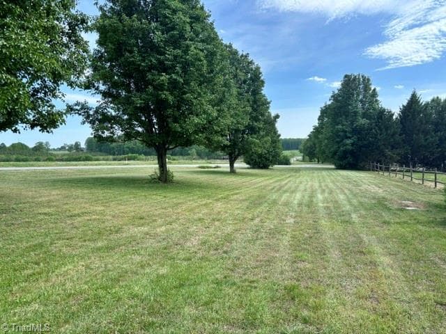 Manufactured Home at 1677 Jennings Road, Olin NC 28660, photo 20 of 25