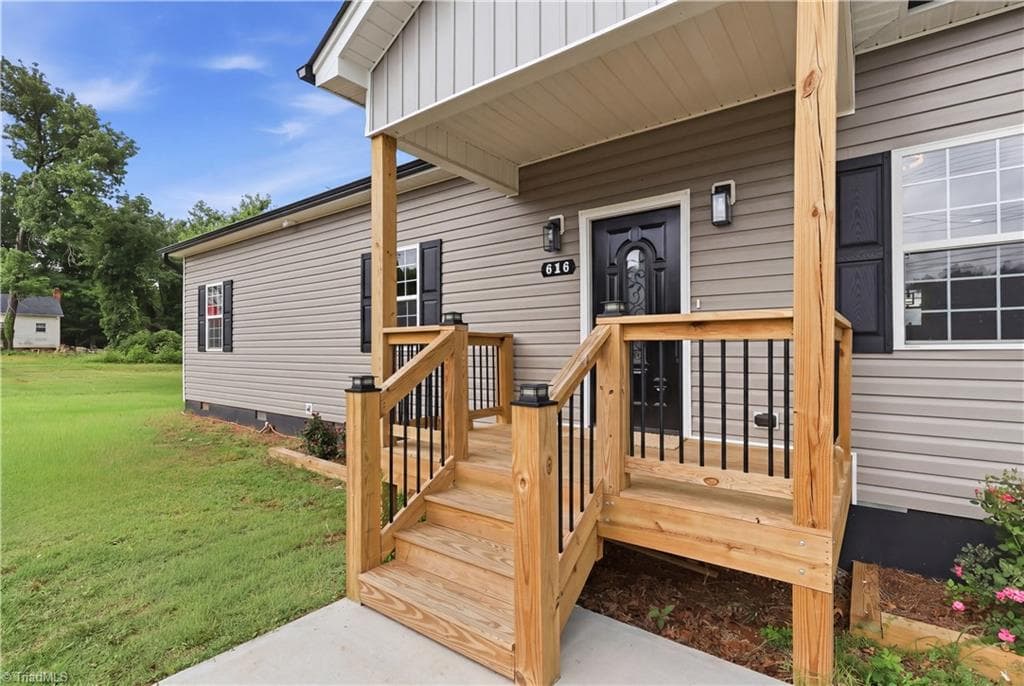 Stick/Site Built at 616 S Elm Street, High Point NC 27260, photo 2 of 27