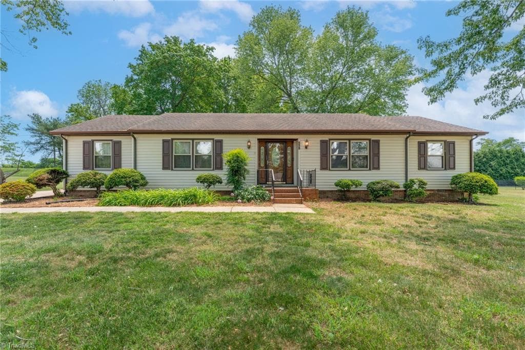 154 Meadowview Road, Mocksville NC 27028