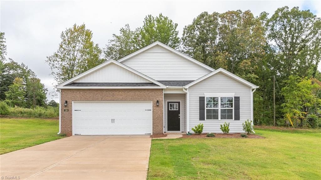 810 Bryson Boulevard, Winston-Salem NC 27127