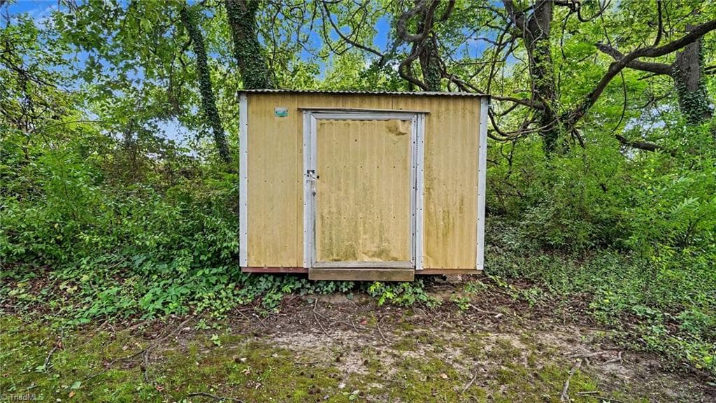 Stick/Site Built at 532 Cranbrook Street, Greensboro NC 27407, photo 29 of 31