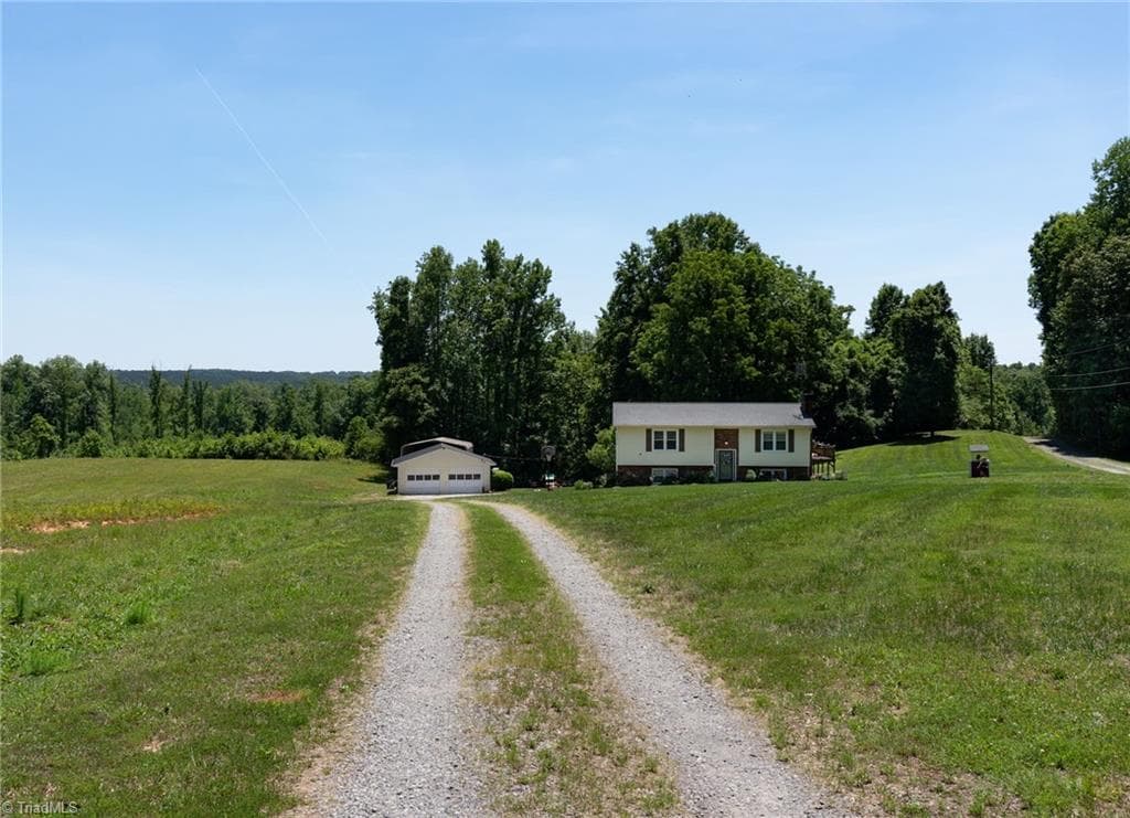 Stick/Site Built at 1744 R Chipman Drive, Yadkinville NC 27055, photo 6 of 44