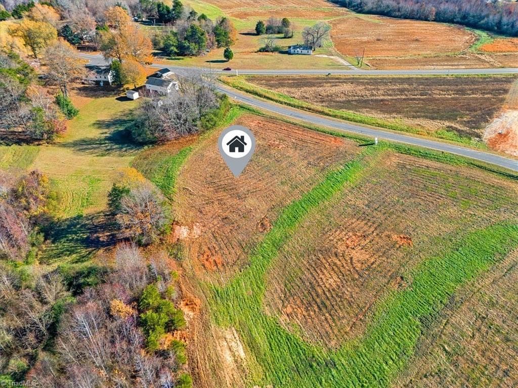 Single Family Residence at 131 Pearson Farm Road, Summerfield NC 27358, photo 13 of 14