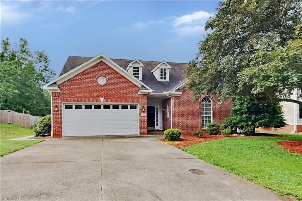 7260 Shadowridge Drive, Lewisville NC 27023