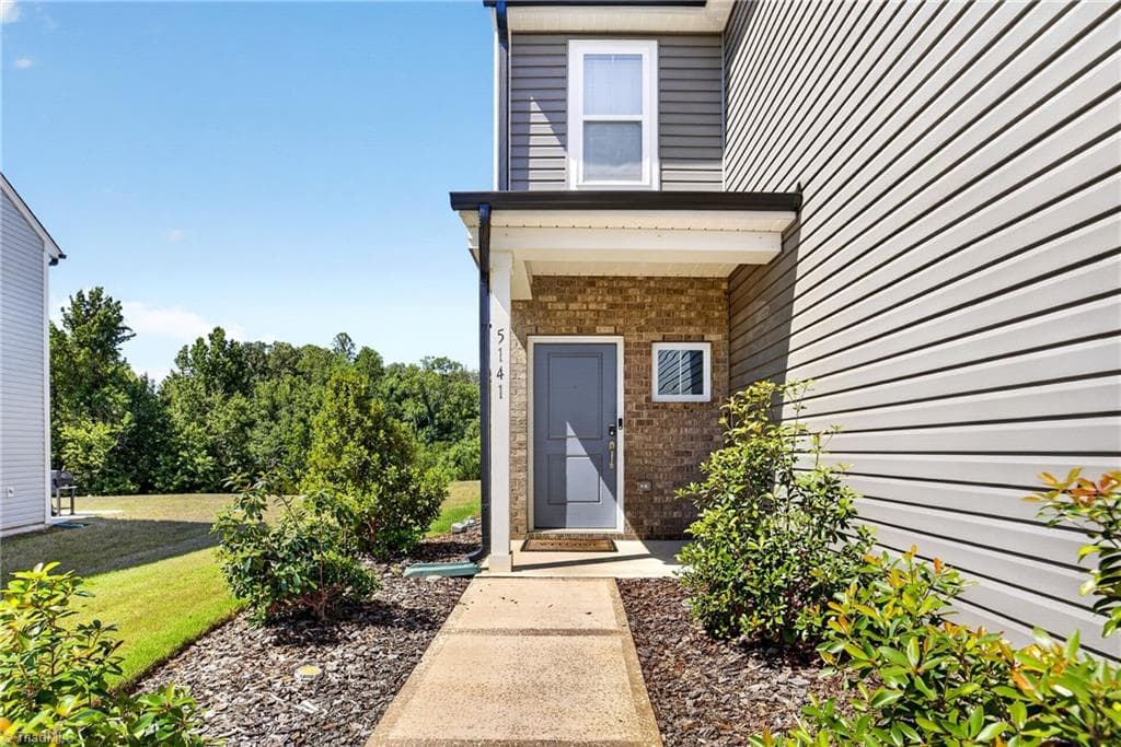 Stick/Site Built at 5141 Reedy Creek Farm Circle, Greensboro NC 27405, photo 4 of 41