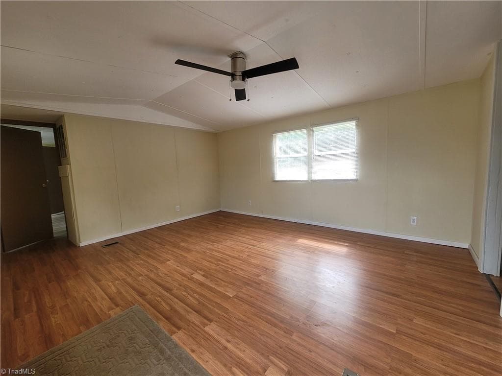 Manufactured Home at 157 College Village Drive, Eden NC 27288, photo 6 of 29
