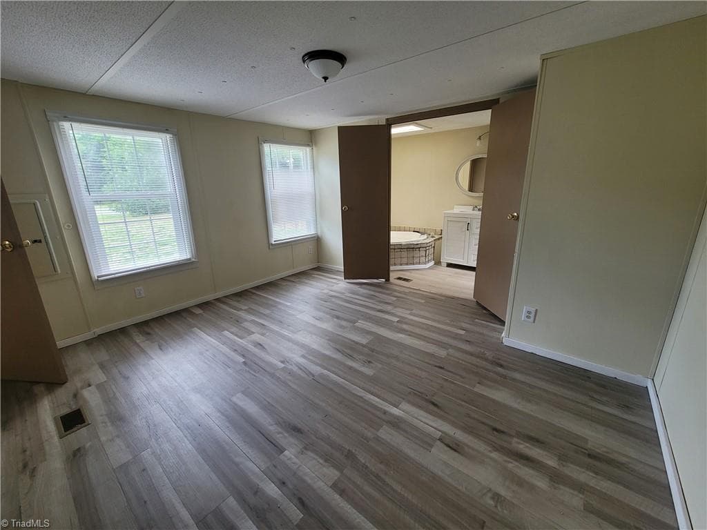 Manufactured Home at 157 College Village Drive, Eden NC 27288, photo 13 of 29
