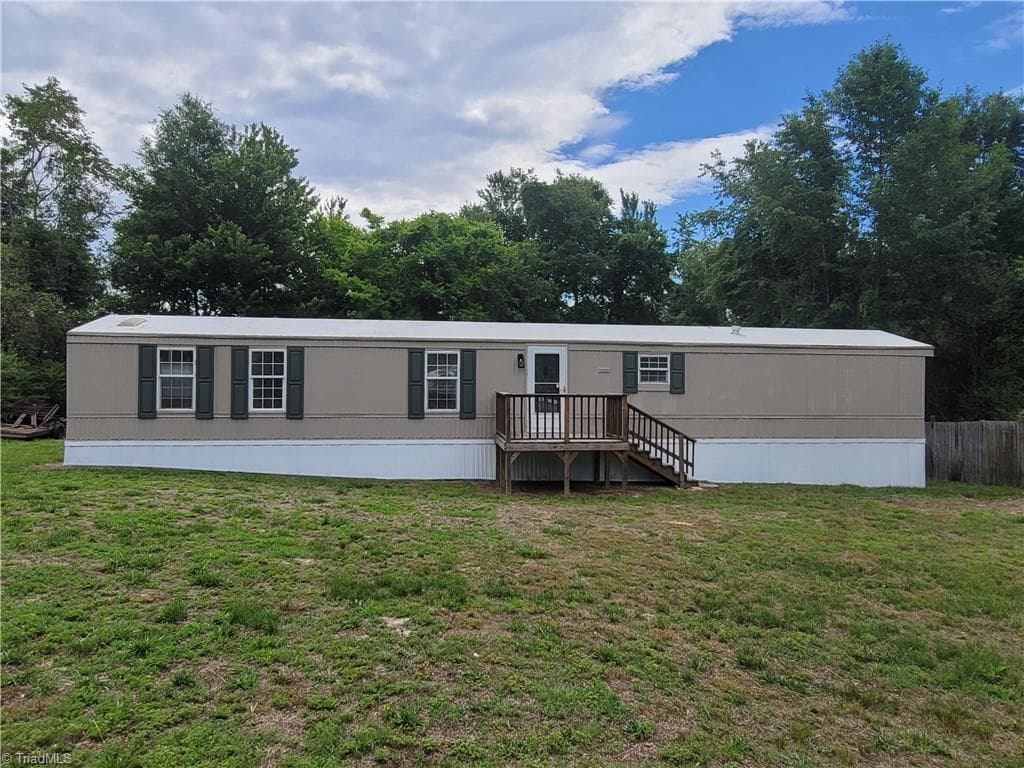 157 College Village Drive, Eden NC 27288