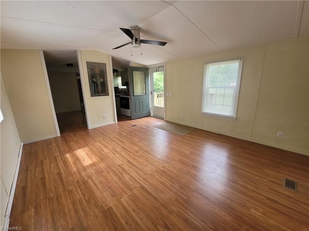 Manufactured Home at 157 College Village Drive, Eden NC 27288, photo 5 of 29