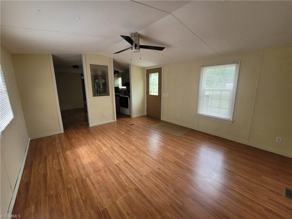 Manufactured Home at 157 College Village Drive, Eden NC 27288, photo 4 of 29