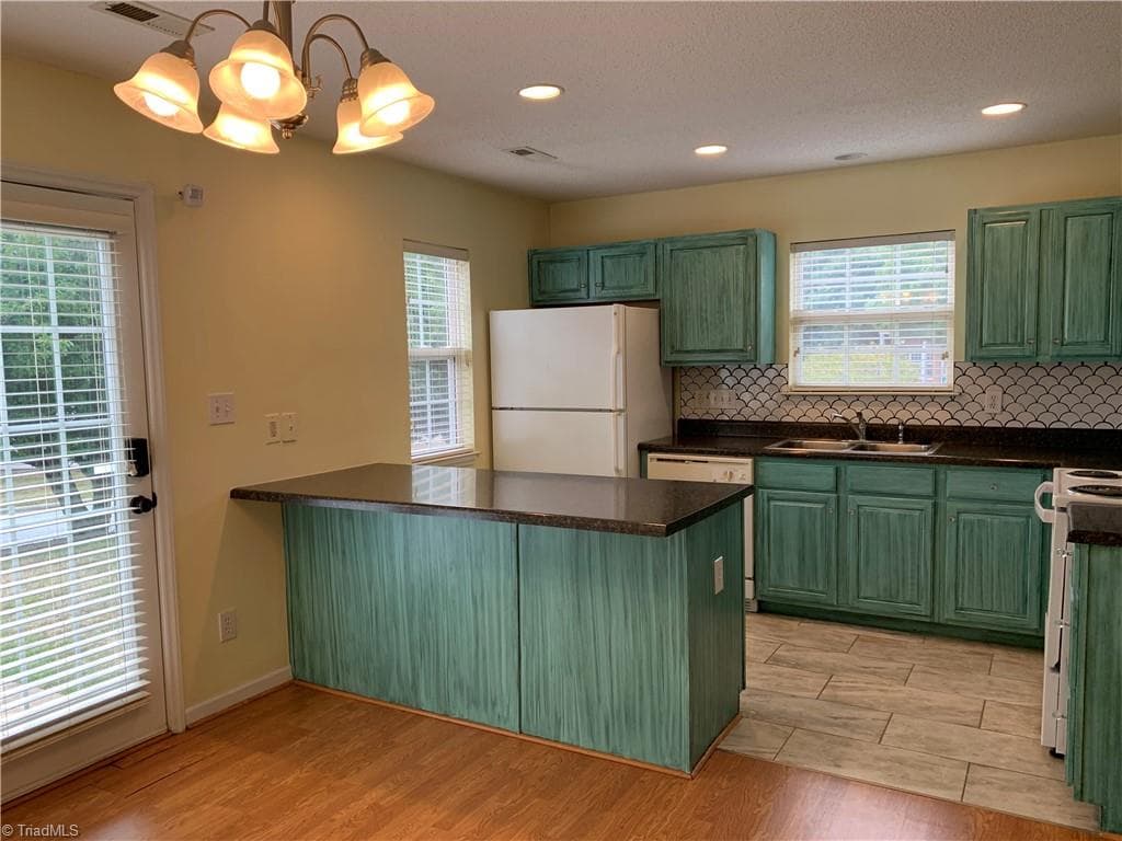 Stick/Site Built at 4339 Carlys Way, Greensboro NC 27410, photo 3 of 25