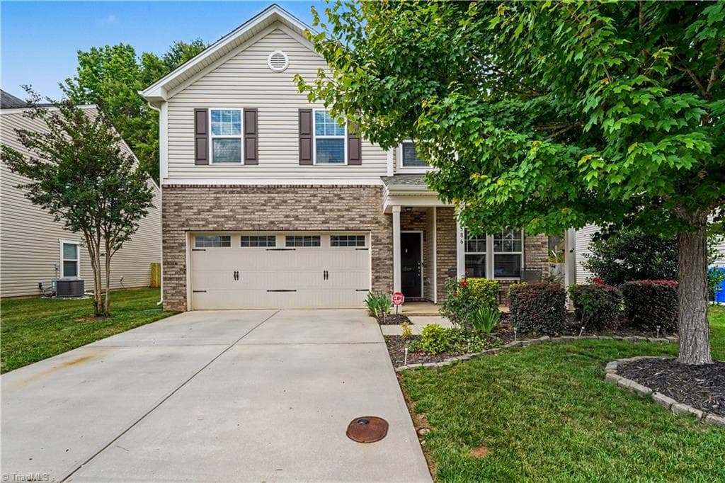 Stick/Site Built at 1586 Running Deer Drive, Kernersville NC 27284, photo 5 of 34