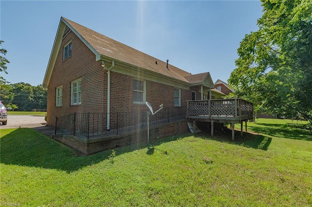 Office at 1315 Freeway Drive, Reidsville NC 27320, photo 30 of 31