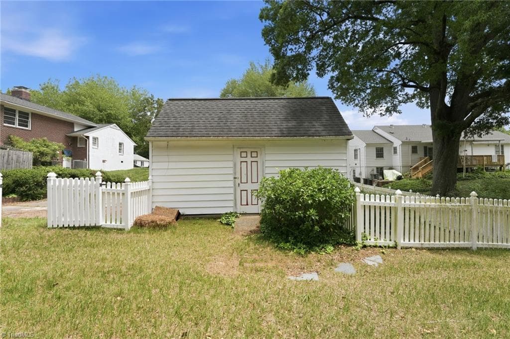 Stick/Site Built at 532 Central Avenue, Burlington NC 27215, Burlington, photo 9 of 30