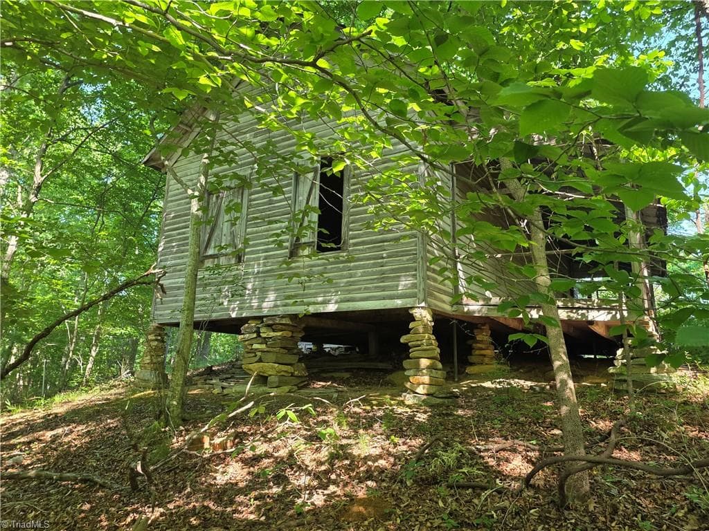 Stick/Site Built at 1055 Ed Booth Road, Westfield NC 27053, photo 9 of 16