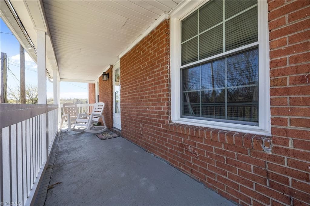 Stick/Site Built at 625 Flynn Street, Eden NC 27288, photo 2 of 25