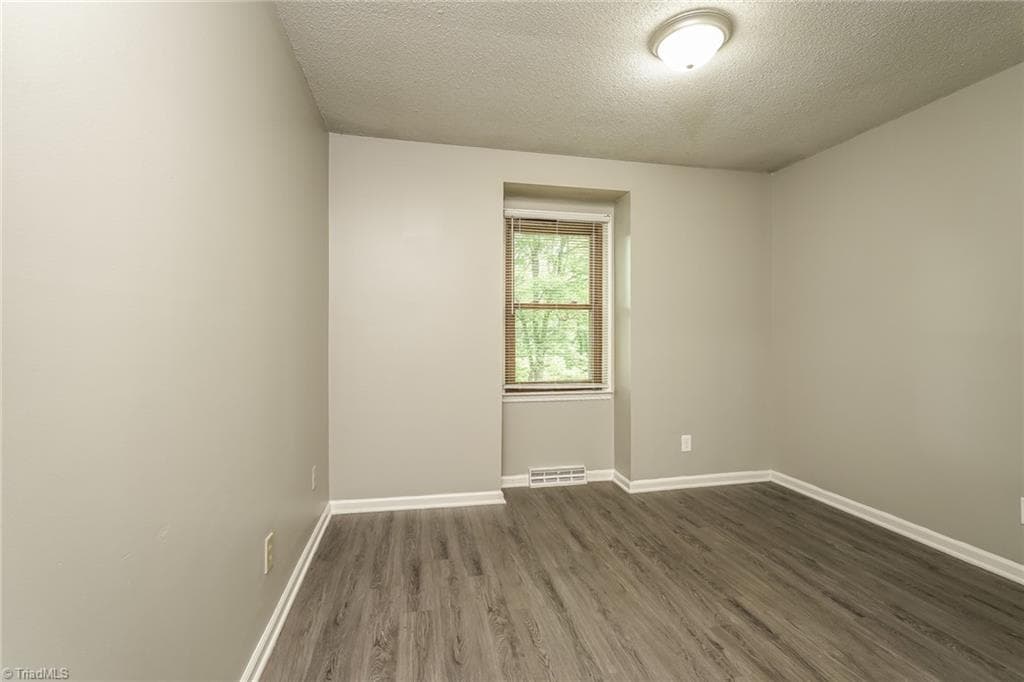 Stick/Site Built at 4290 Mashie Drive, Pfafftown NC 27040, Pfafftown, photo 12 of 15