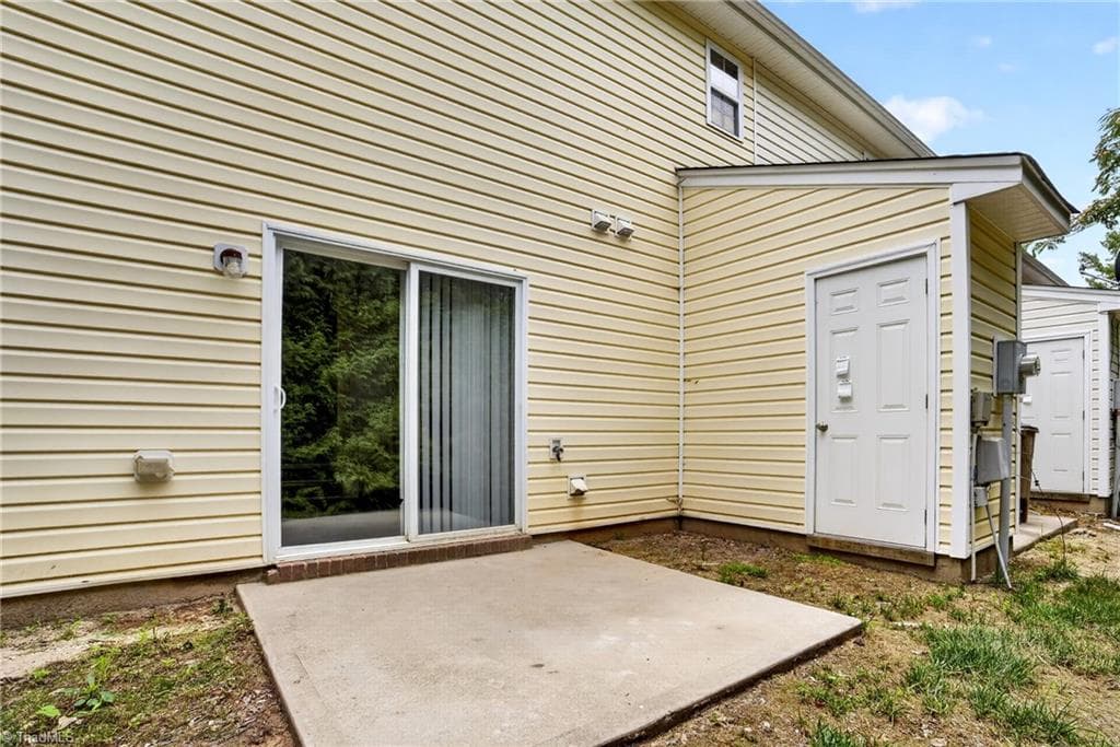 Stick/Site Built at 614 Grasswren Way, Greensboro NC 27409, photo 28 of 35