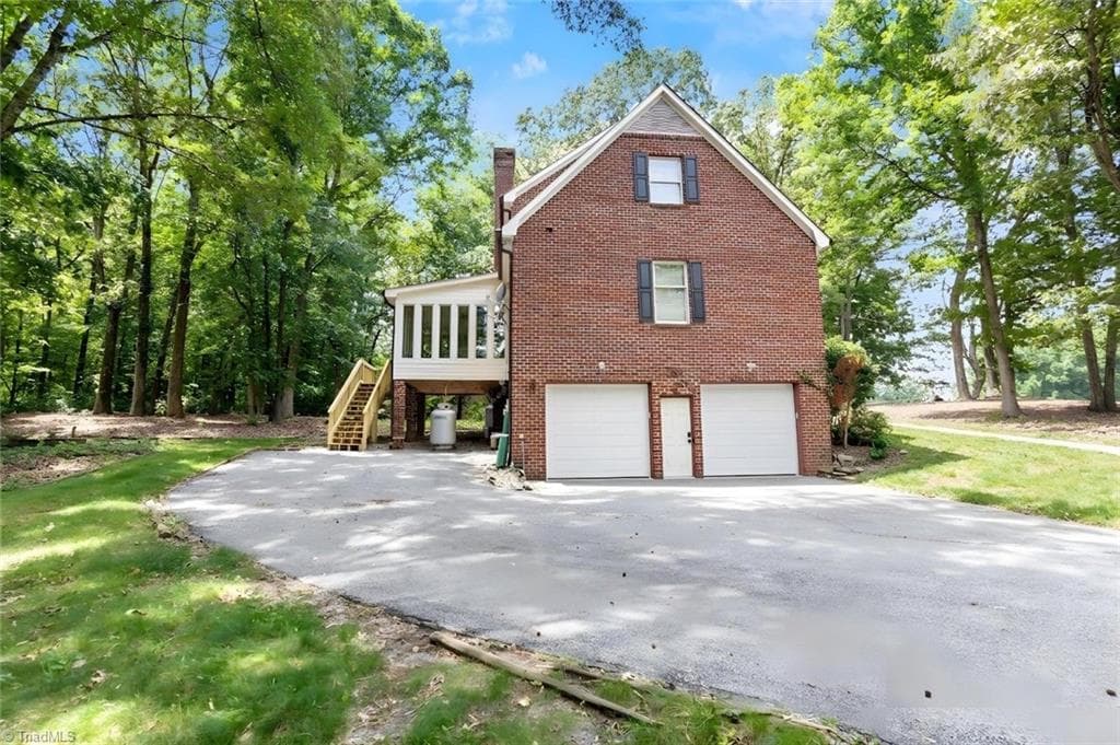 Stick/Site Built at 114 Willoughby Park Drive, High Point NC 27265, photo 44 of 50