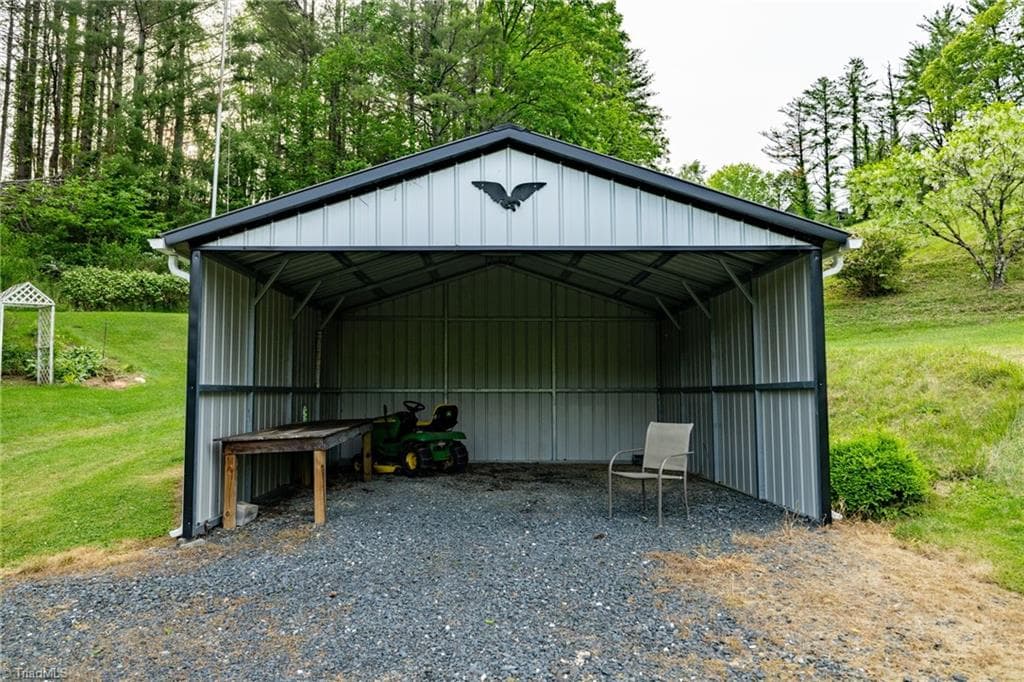 Stick/Site Built at 8693 NC Highway 88 E, Laurel Springs NC 28644, photo 6 of 44