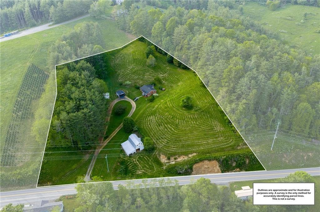 Stick/Site Built at 8693 NC Highway 88 E, Laurel Springs NC 28644, photo 32 of 44