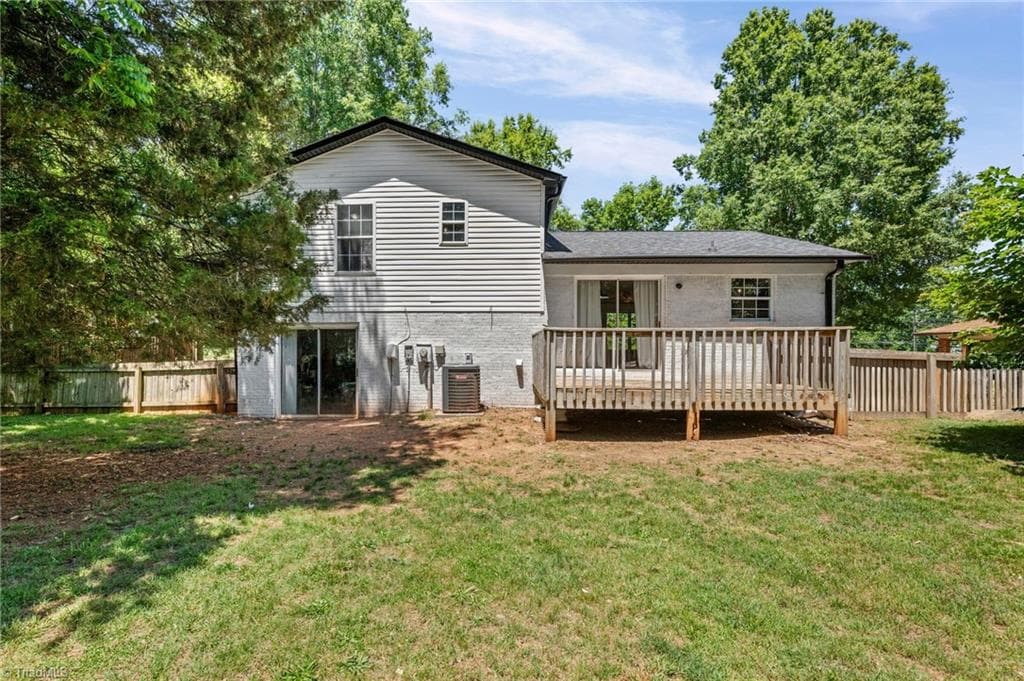 Stick/Site Built at 1111 5th Avenue, Lexington NC 27295, photo 9 of 35