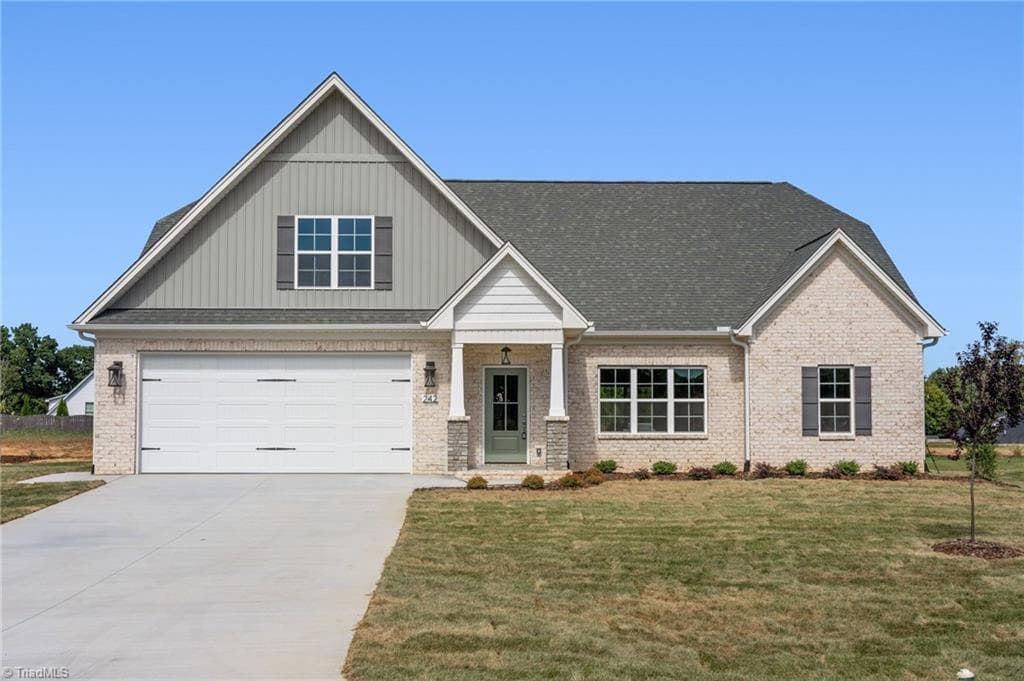 242 Avian Lane, Winston-Salem NC 27127