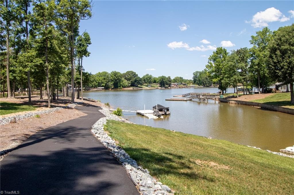 Stick/Site Built at 794 Riverwood Drive, Lexington NC 27292, Lexington, photo 2 of 40