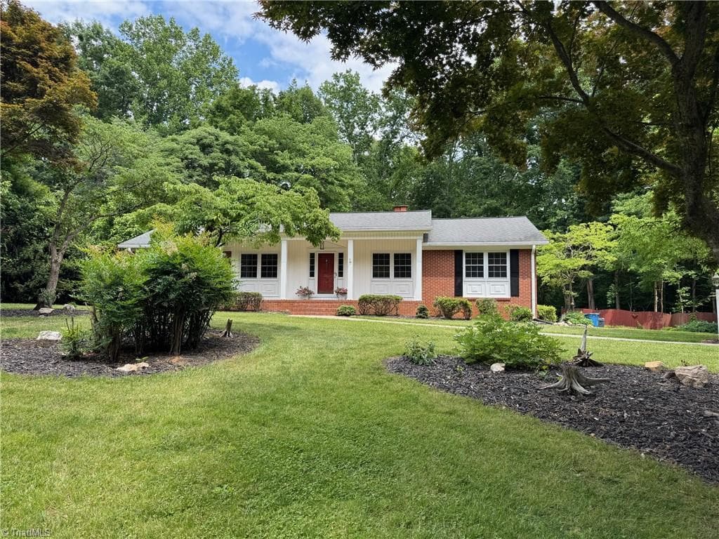 Stick/Site Built at 268 Magnolia Avenue, Mocksville NC 27028, photo 2 of 50