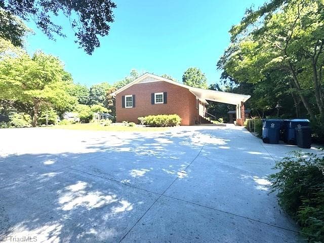 Stick/Site Built at 268 Magnolia Avenue, Mocksville NC 27028, photo 4 of 50