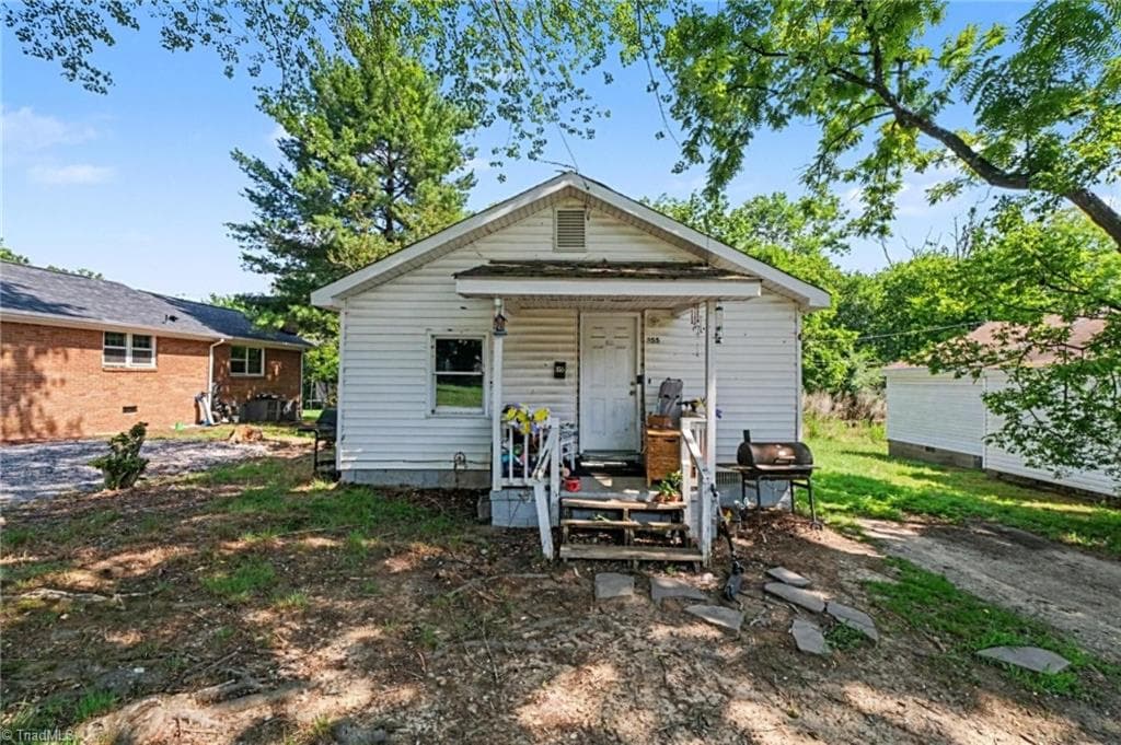355 Foster Street, Burlington NC 27217