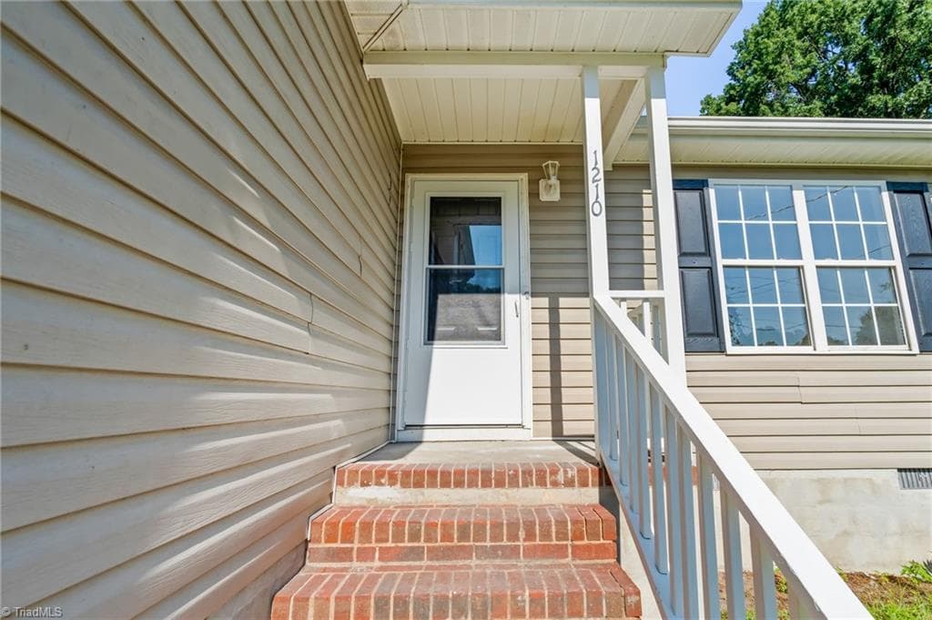 Stick/Site Built at 1210 Pearson Street, Greensboro NC 27406, photo 4 of 41