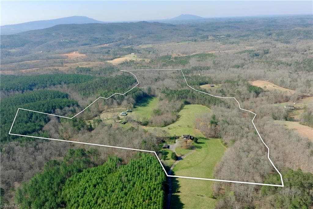 Stick/Site Built at 1019 George Road, Westfield NC 27053, photo 18 of 50